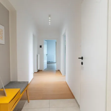 Freiraum Im Univiertel Und In Seenaehe * 클라겐푸르트