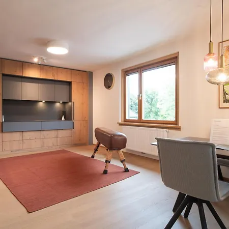 Freiraum Im Univiertel Und In Seenaehe *