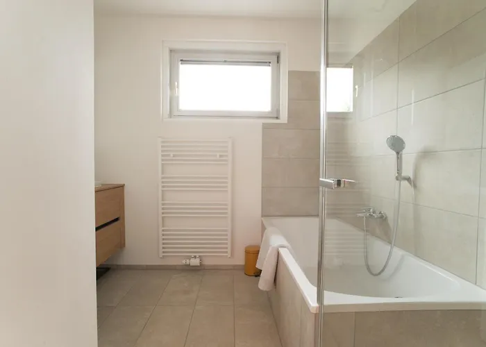 Freiraum Im Univiertel Und In Seenaehe קלגנפורט