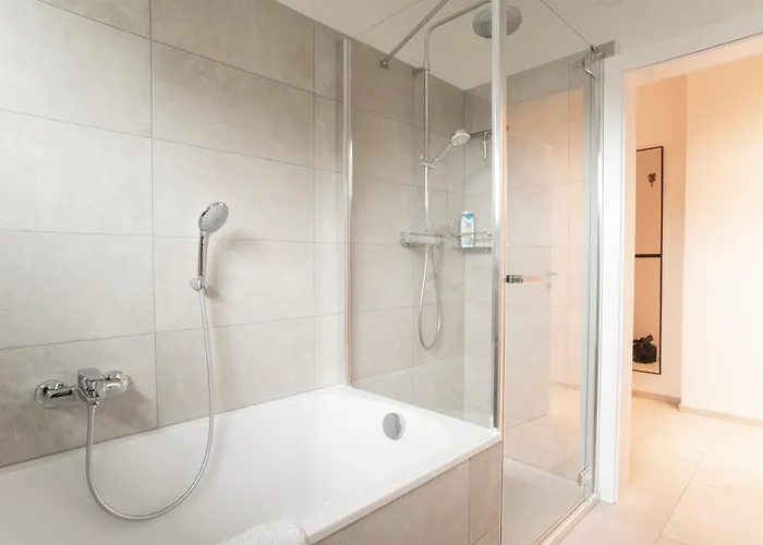 Freiraum Im Univiertel Und In Seenaehe *